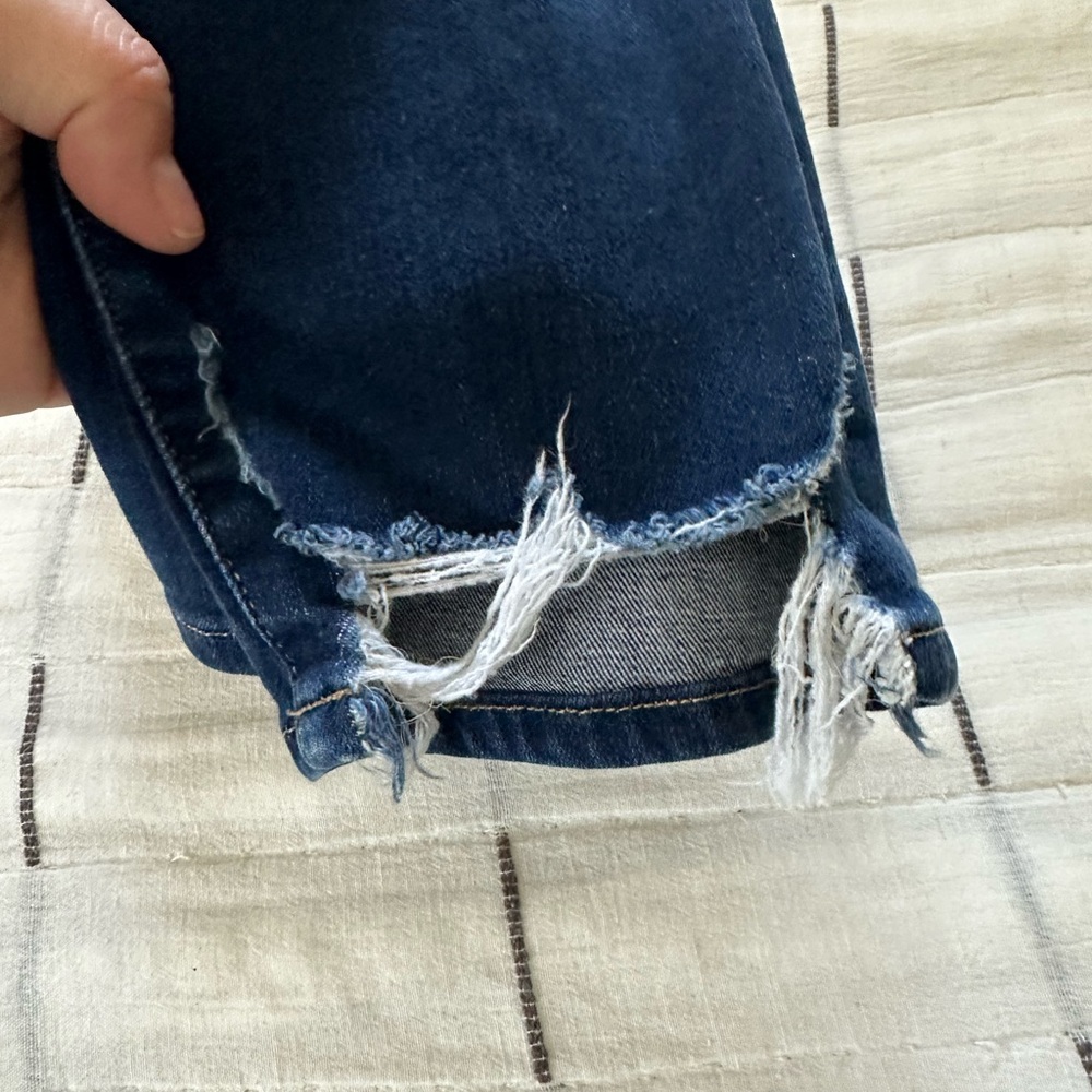 Frame Le High Straight Cobbert Rips Jeans - Picture 9 of 11